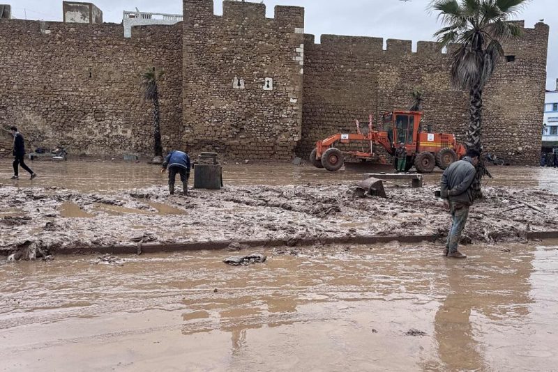 تعليق الدراسة بتطوان يومي الجمعة والسبت بسبب التقلبات الجوية